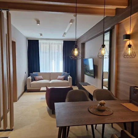 Select Lux Woodside Residences & * كوباونيك