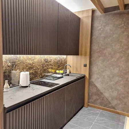 Select Lux Woodside Residences & *